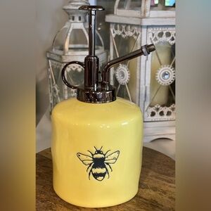 NEW Rae Dunn Reigning Queen Yellow Plant Mister Ceramic Home Decor  🐝